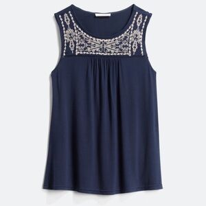 Skies are Blue embroidered top. Size XS